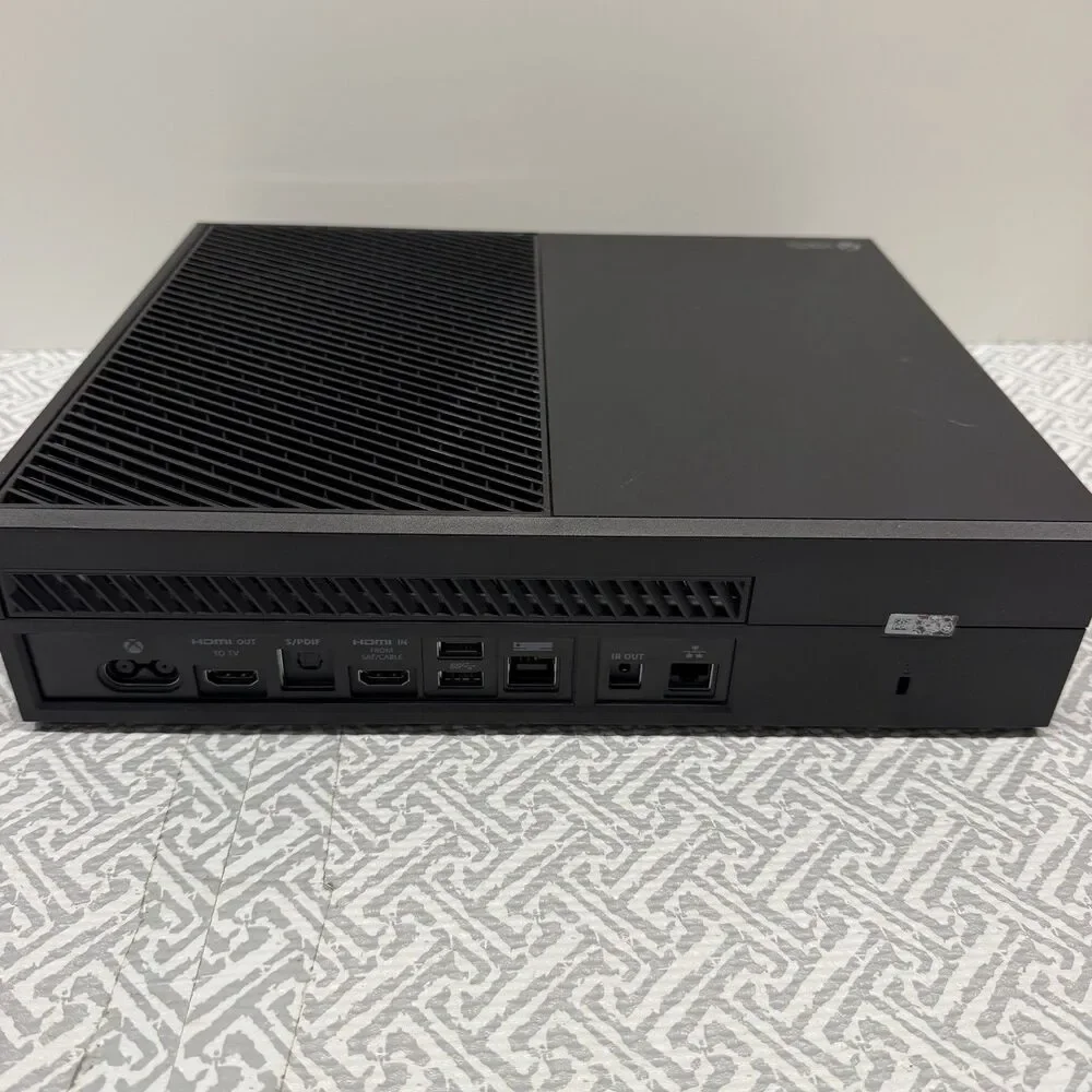 Microsoft Xbox One Original 500GB Black Console Model 1540 w/ Power Supply Cord